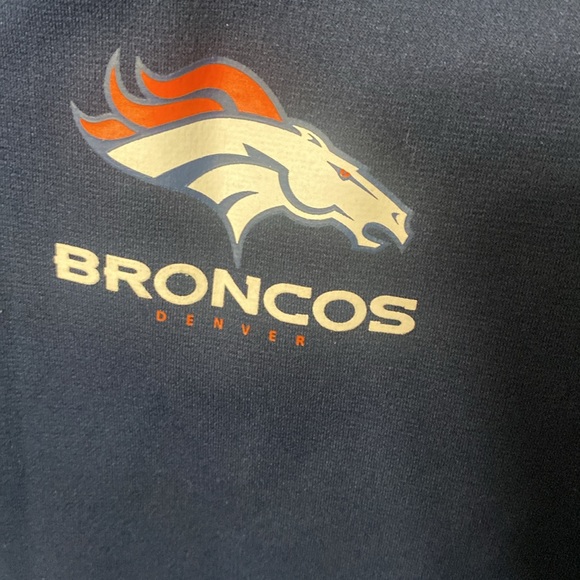 Women’s Denver Broncos Therma Fit Hoodie - Picture 5 of 7